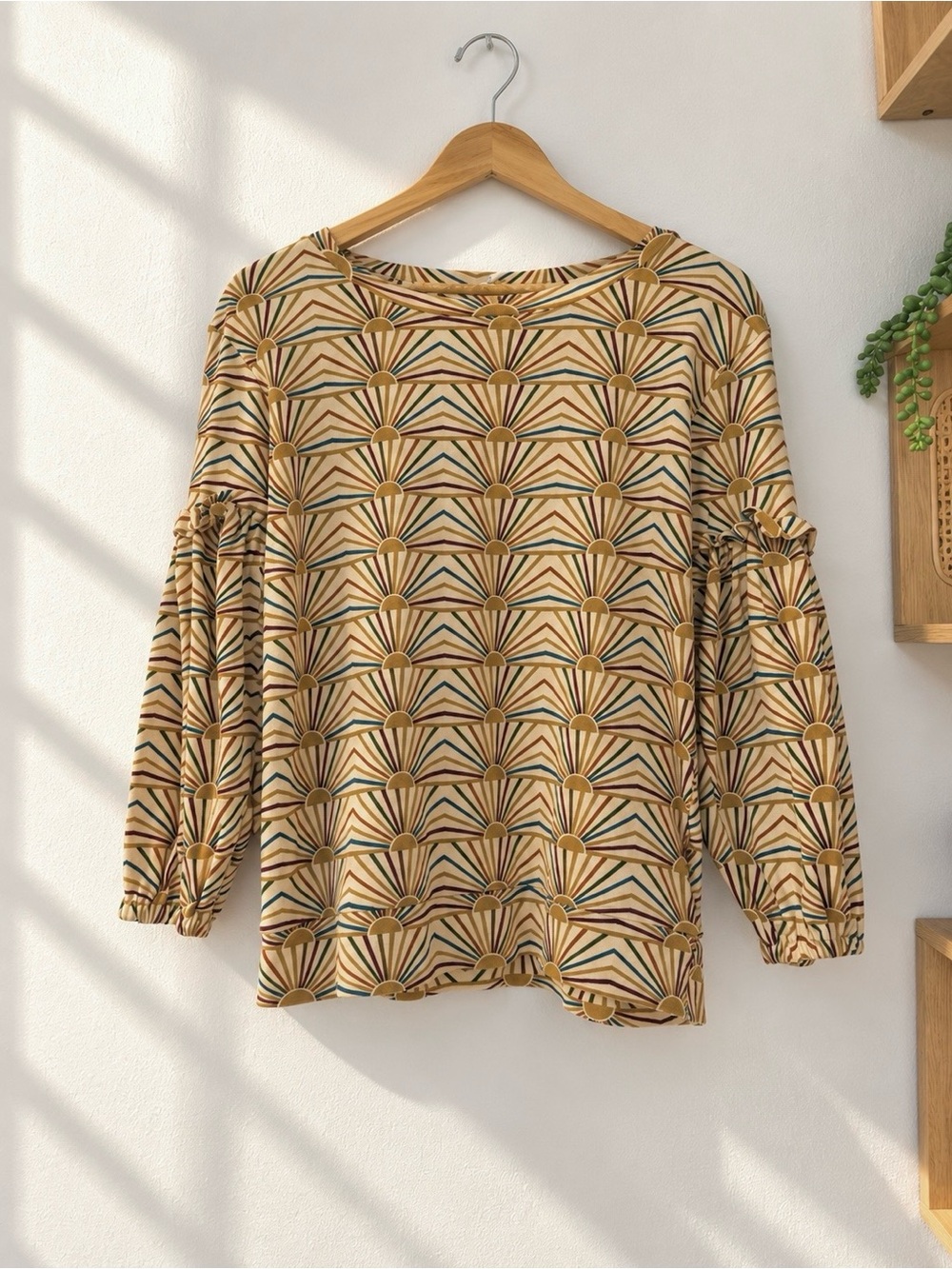 Retro rainbow top